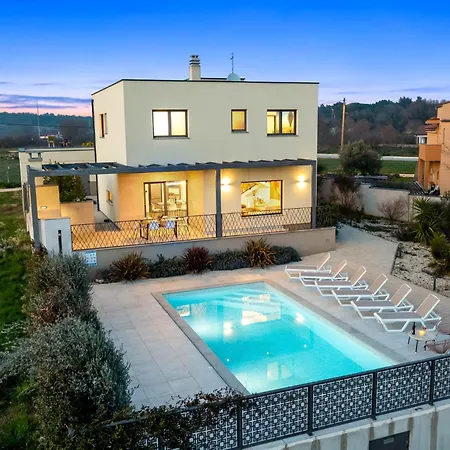 Villa Helios In Pomer,medulin - By Istrabook
